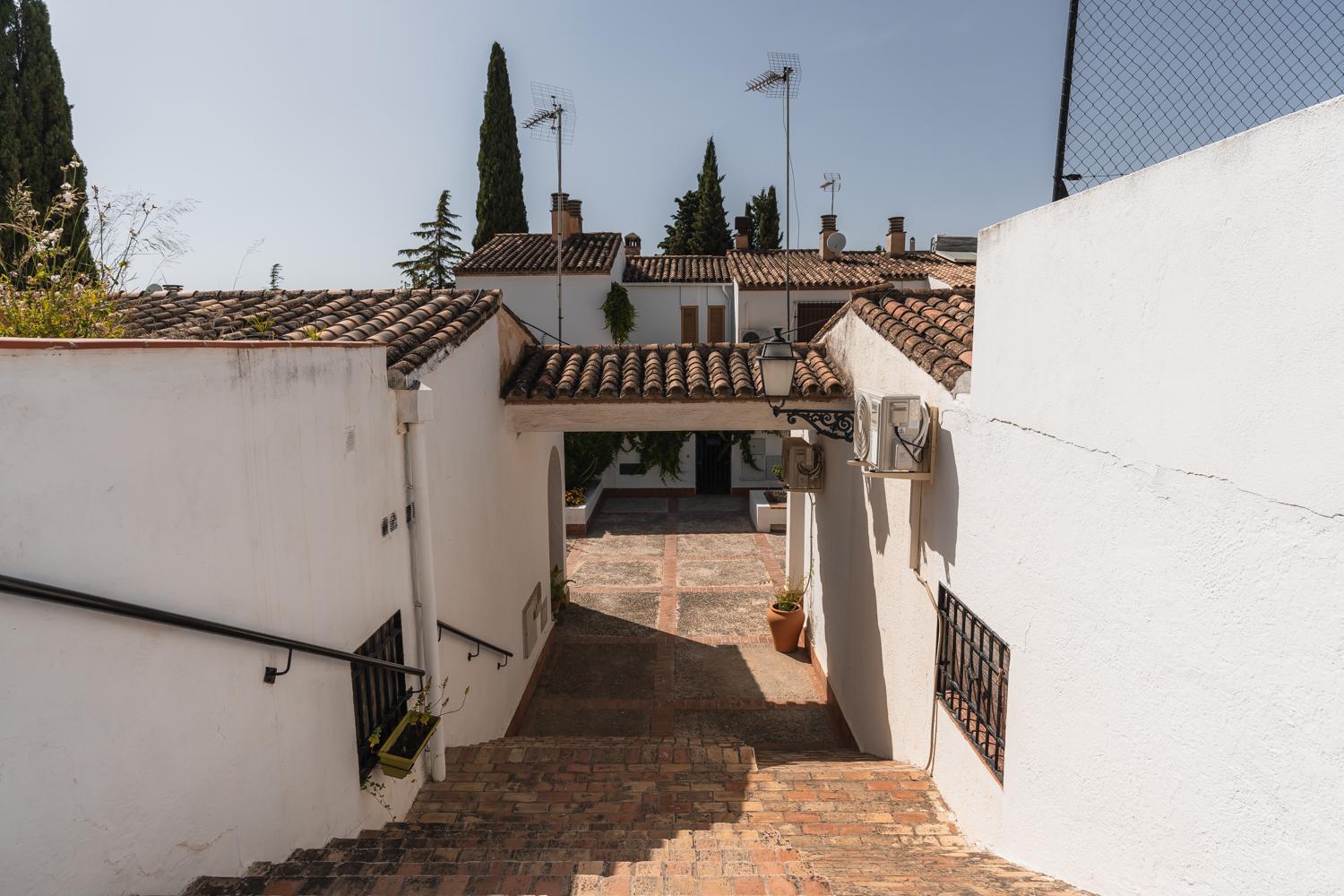 Holiday home Carmenes De La Muralla - Free Parking *