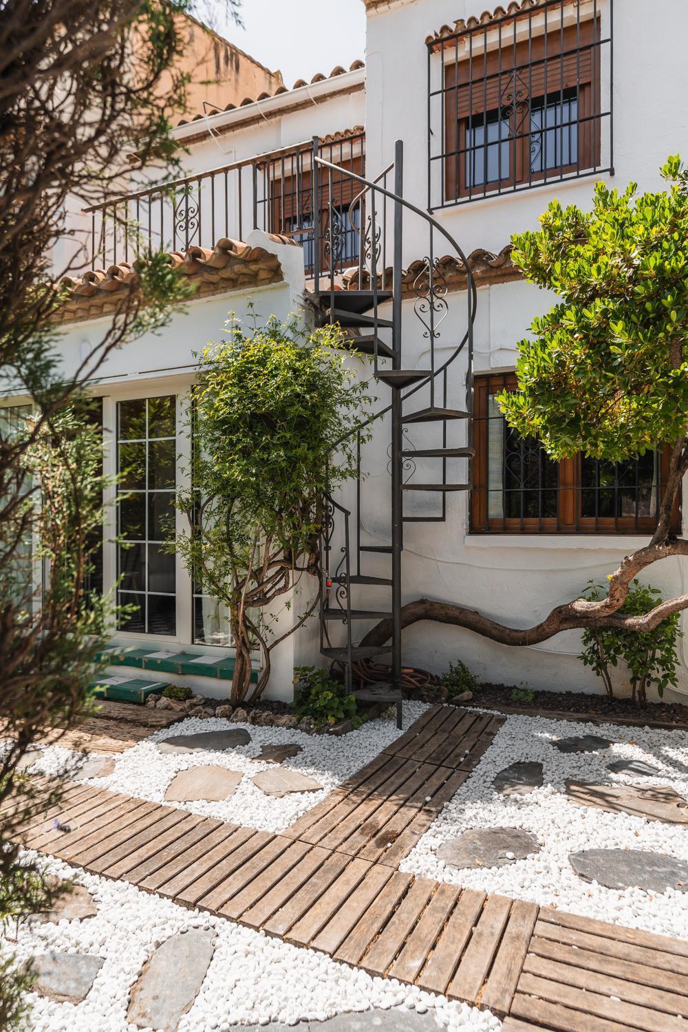 Carmenes De La Muralla - Free Parking Holiday home